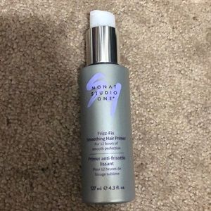 Monat Frizz-Fix Smoothing Hair Primer